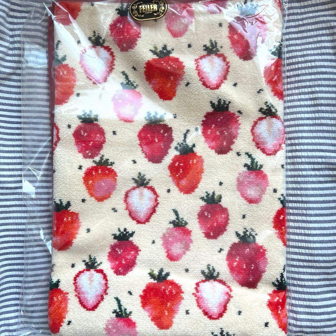 ラブラリーバイフェイラー 新品　プティバス　おくるみ ストロベリードット