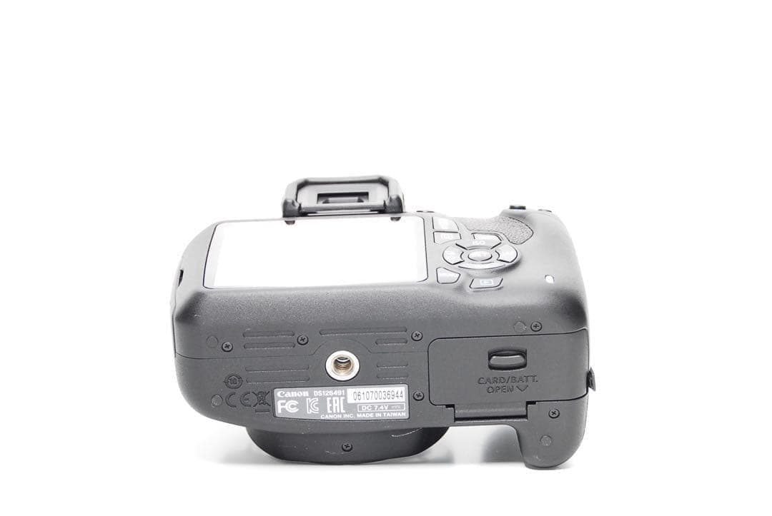 ☘️極美品☘️Canon Kiss X70 一眼レフ 旅行写真撮りたい方向け