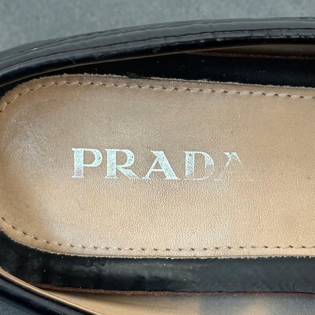 PRADA ドライビングシューズ　ローファー　パテントレザー　ゴールドロゴ金具
