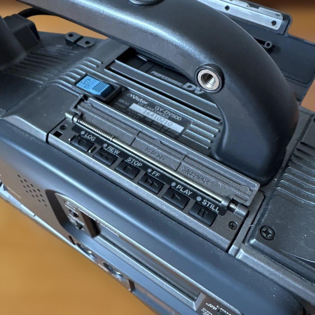 Victor 業務用ビデオカメラ GY-DV500 充電器付き