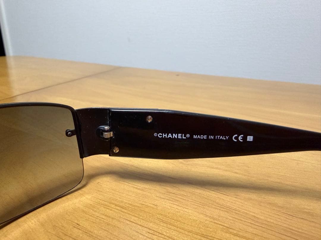 【正規品】CHANEL ブラックグラデーション　サングラス ストーン装飾