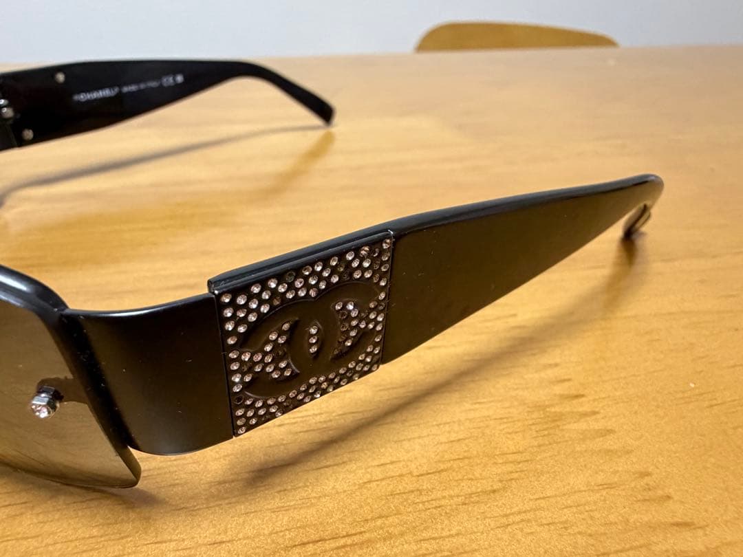 【正規品】CHANEL ブラックグラデーション　サングラス ストーン装飾