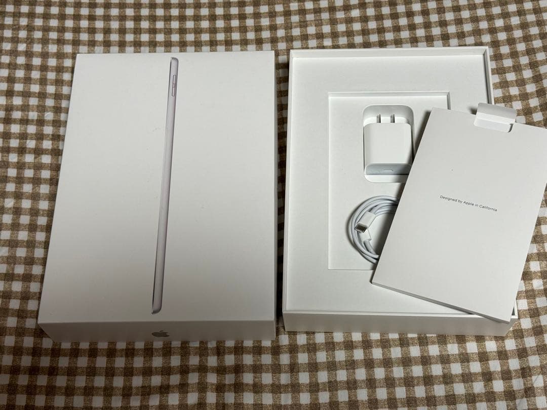 中古 iPad 第9世代 10.2インチ 64GB シルバー WiFiモデル