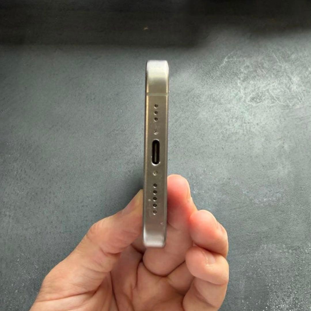 iPhone15 Pro(512GB)ナチュラルチタニウム