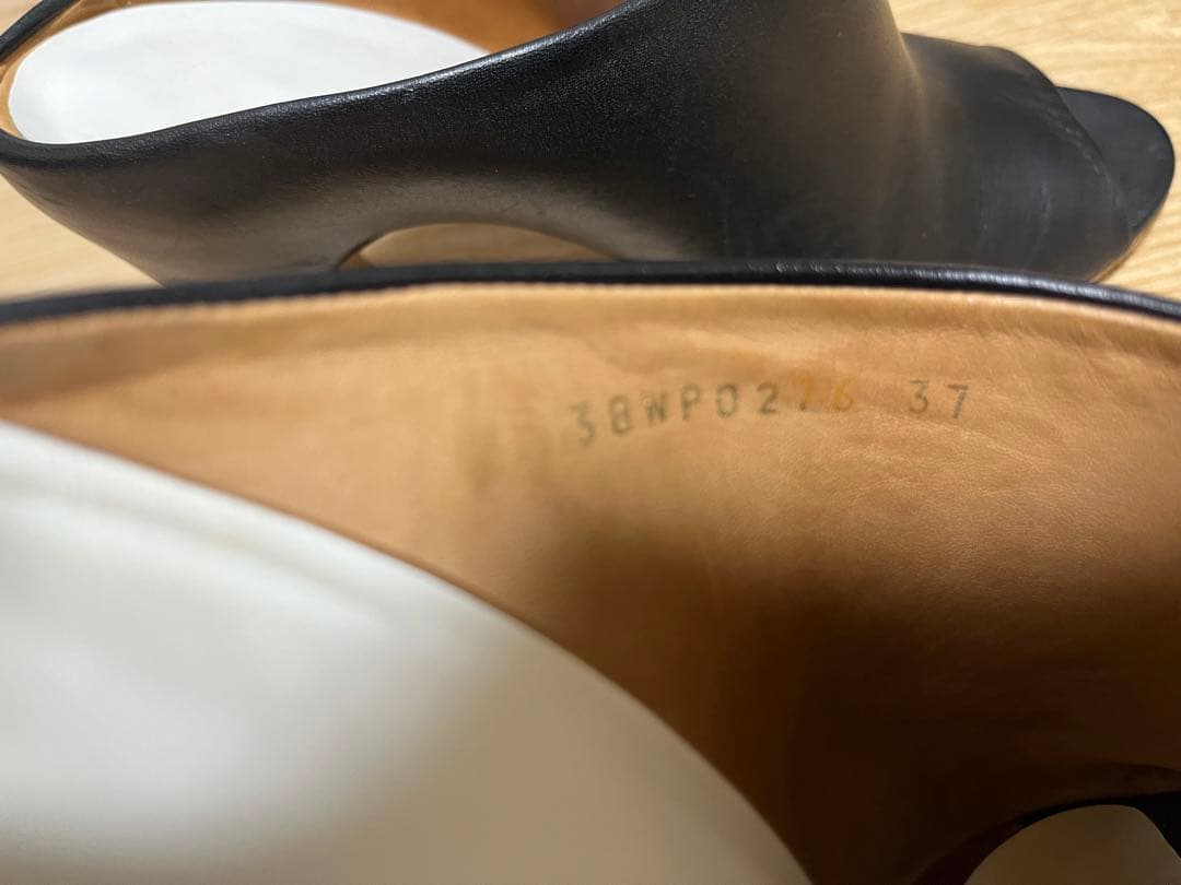 メゾンマルタンマルジェラ　黒 レザー オープントゥヒールサンダル size37