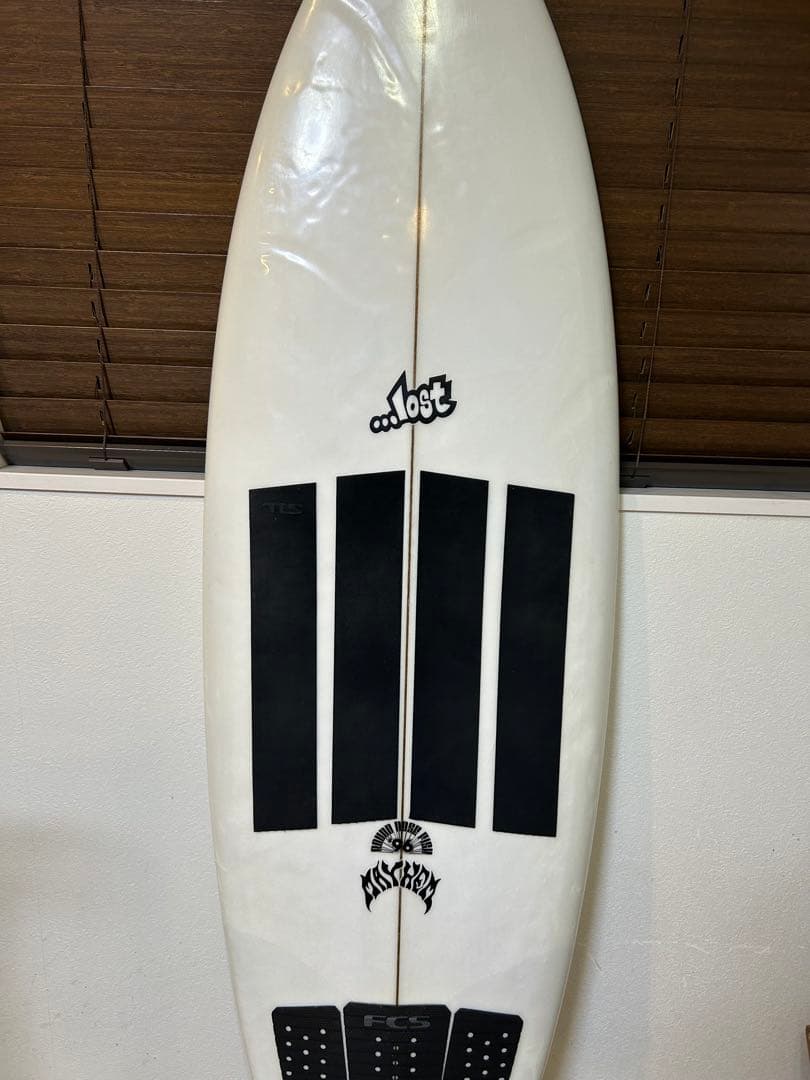 lost ショートボード ラウンドノーズフィッシュ　5,8 32リッター