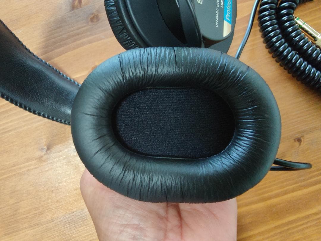 SONY MDR-7506 定番スタジオモニターヘッドホン