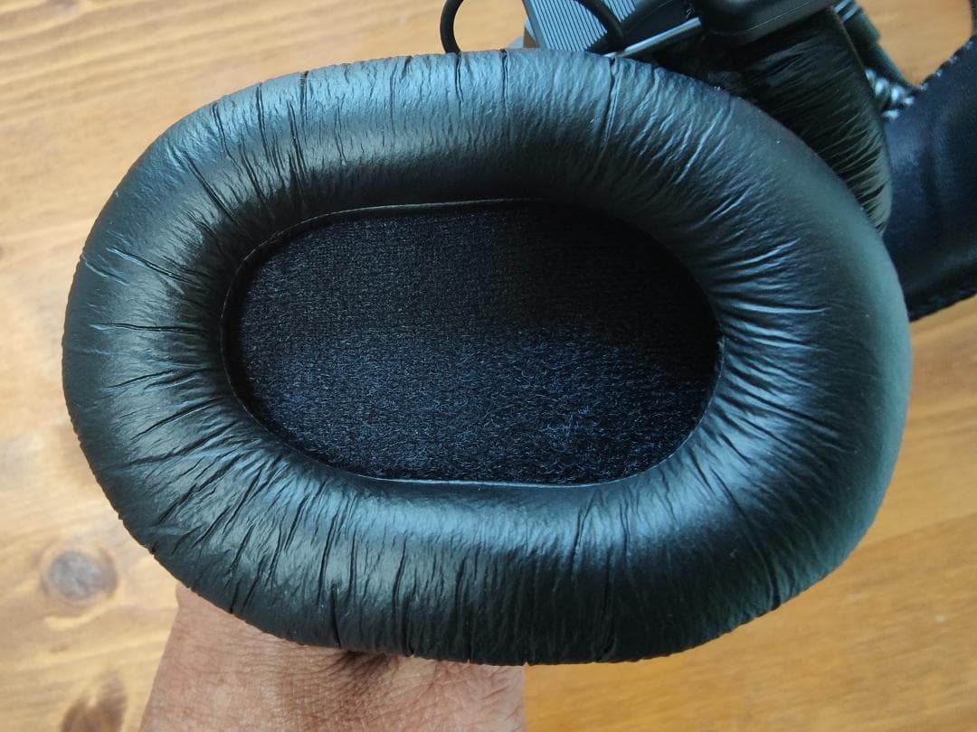 SONY MDR-7506 定番スタジオモニターヘッドホン