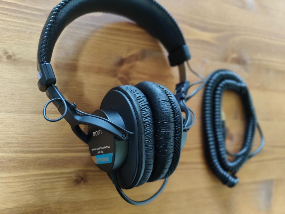 SONY MDR-7506 定番スタジオモニターヘッドホン