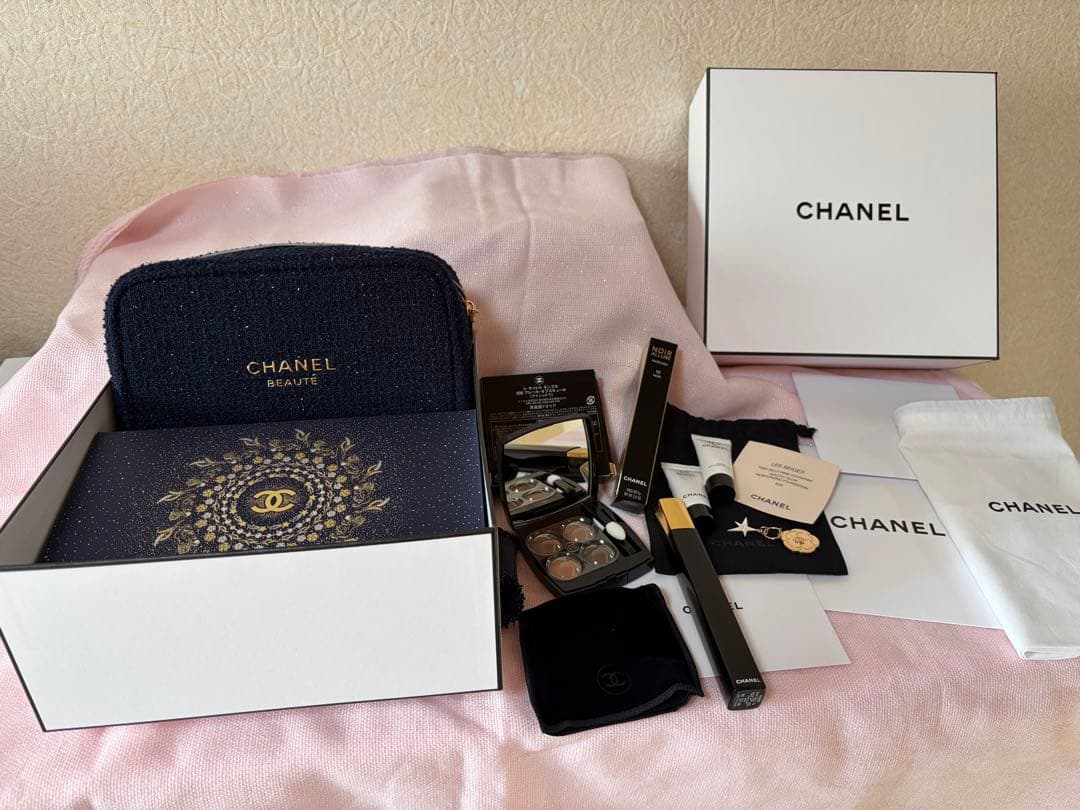 CHANEL クリスマスコフレ 2025 アイシャドウ&マスカラ