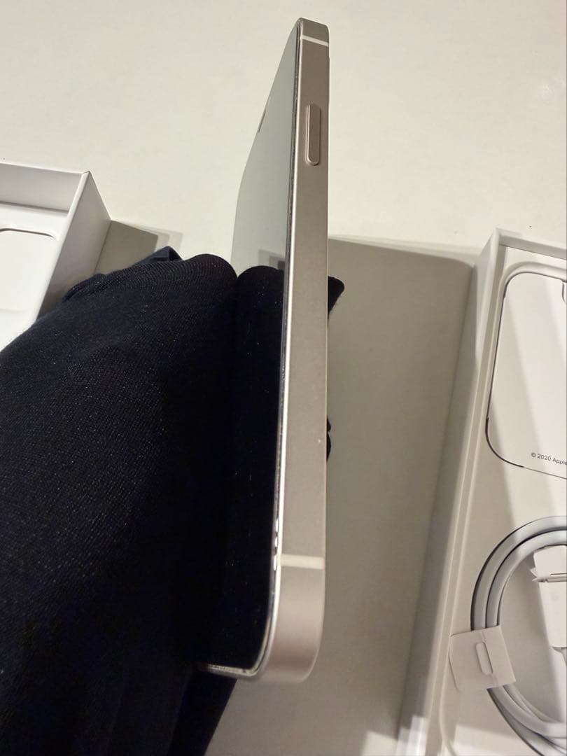 iPhone12 64GB ホワイト SIMフリー 本体 バッテリー残量 80%