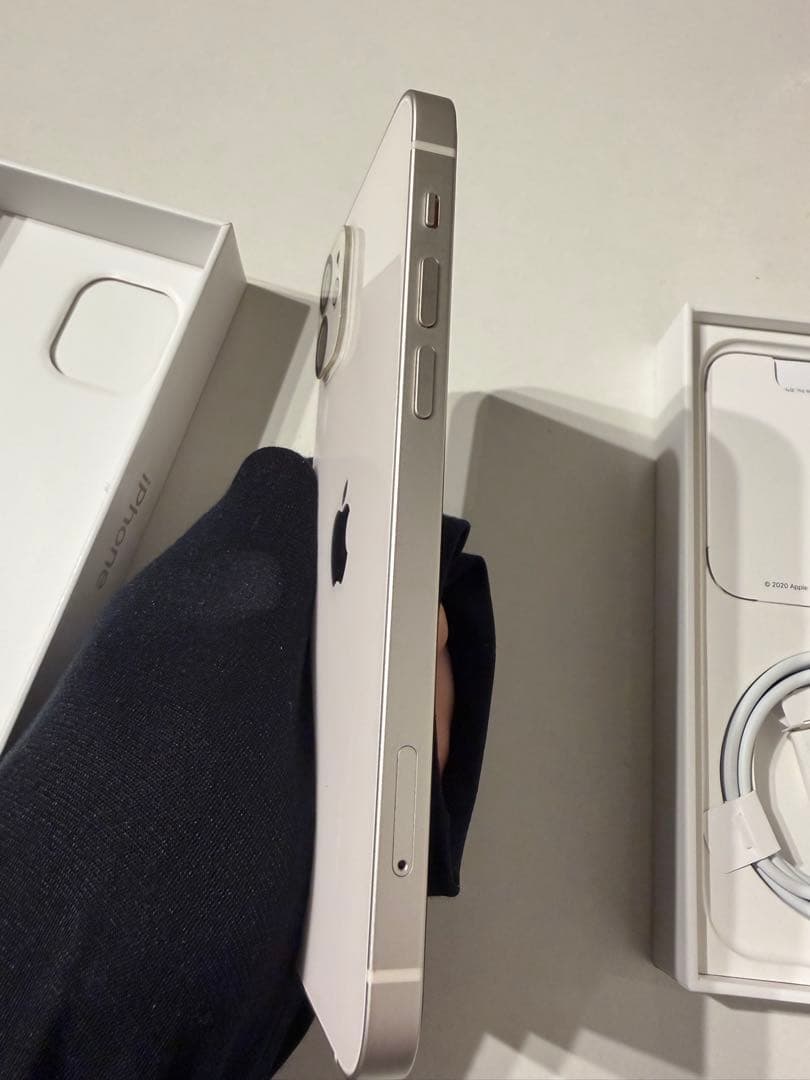 iPhone12 64GB ホワイト SIMフリー 本体 バッテリー残量 80%