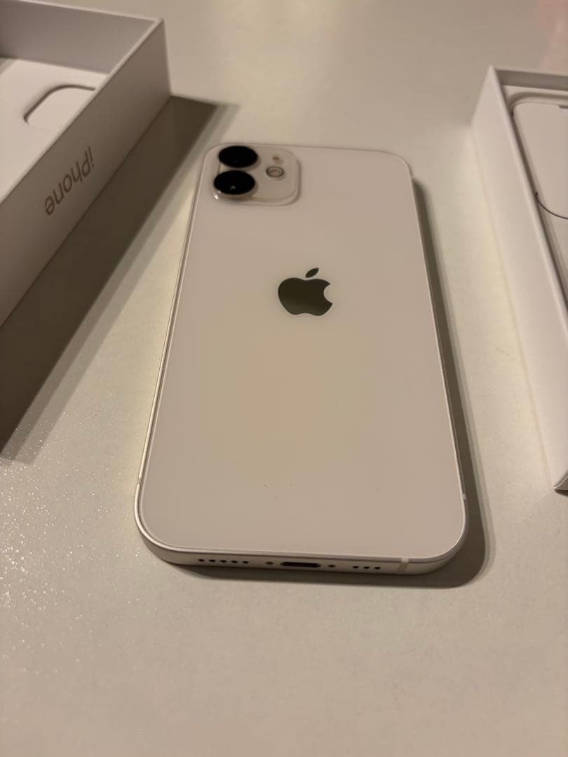 iPhone12 64GB ホワイト SIMフリー 本体 バッテリー残量 80%