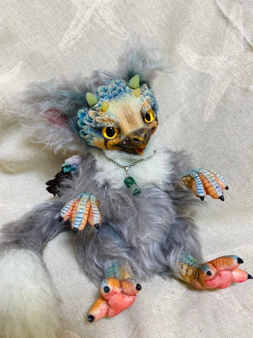 アートドール グリフィン 幻獣 ぬいぐるみ 人形 鳥 海外作家