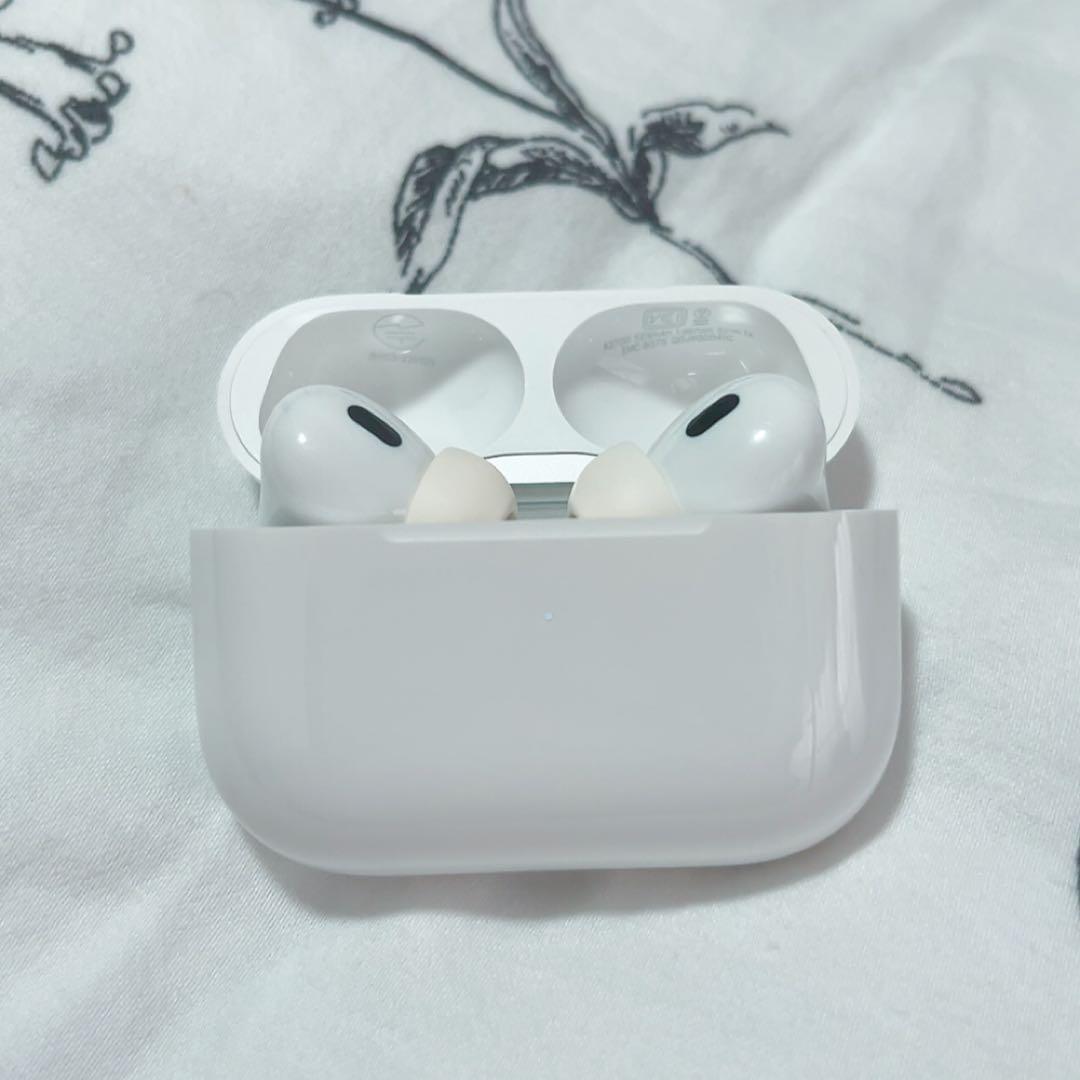 【純正】AirPods Pro 第2世代 Lightning