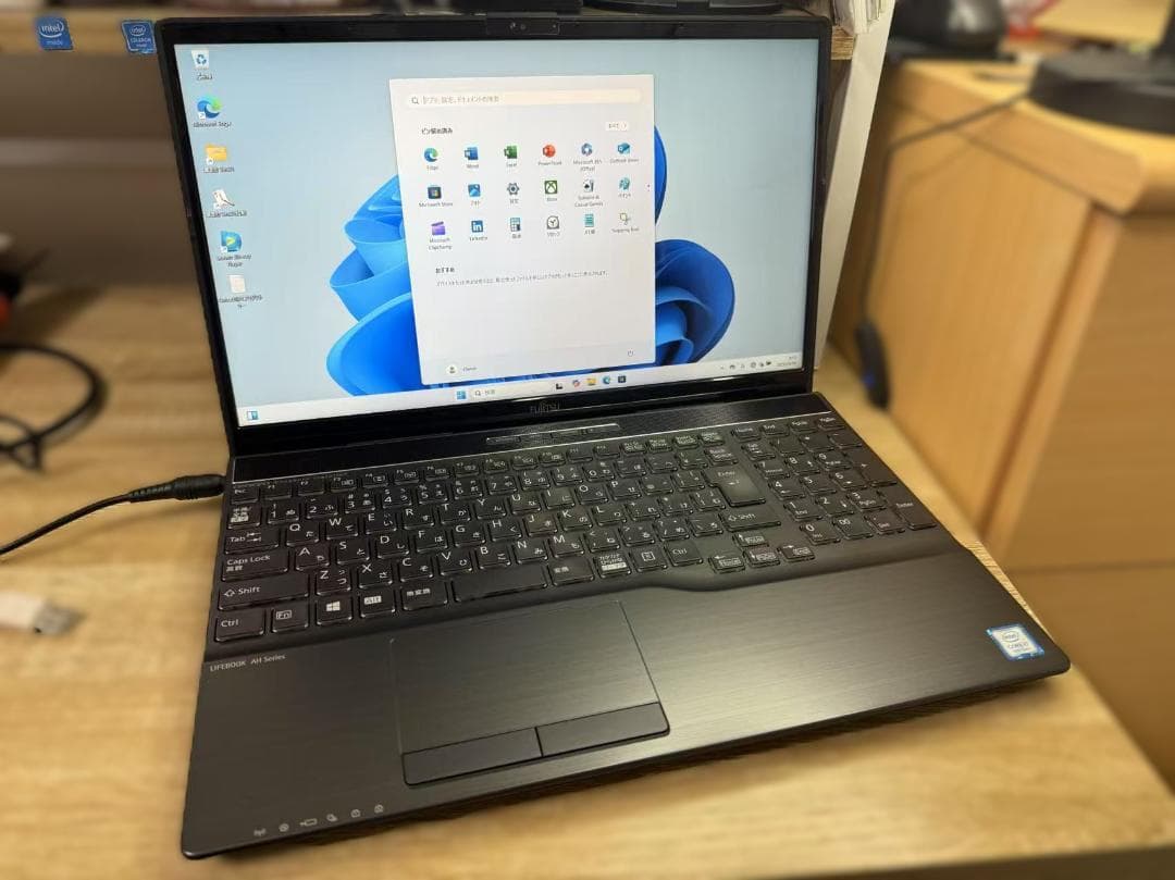 美品 富士通 第8世代 16GB 新品SSD+HDD Office2021bb