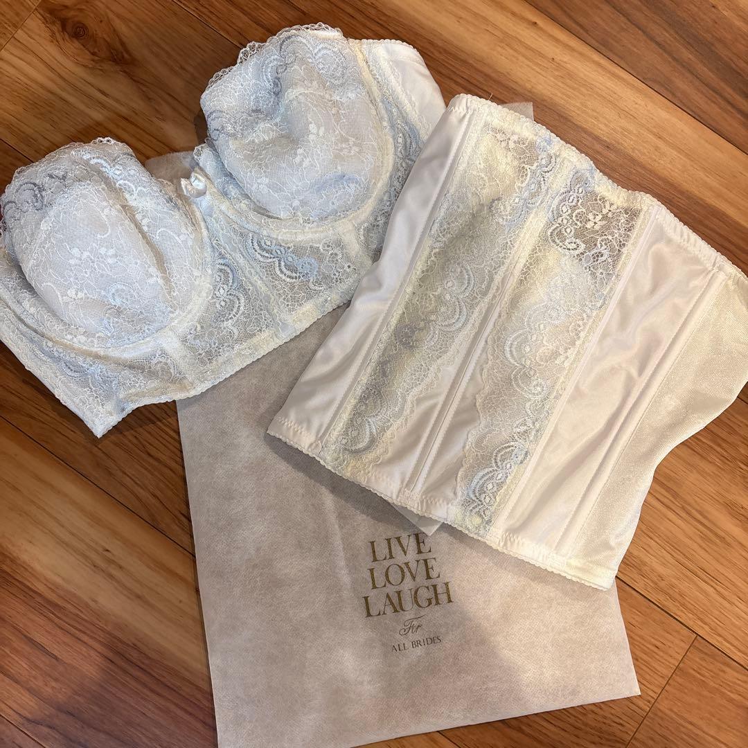 【美品】ブライダルインナー F70 リブラフラブ　LIVE LOVE LAUGH