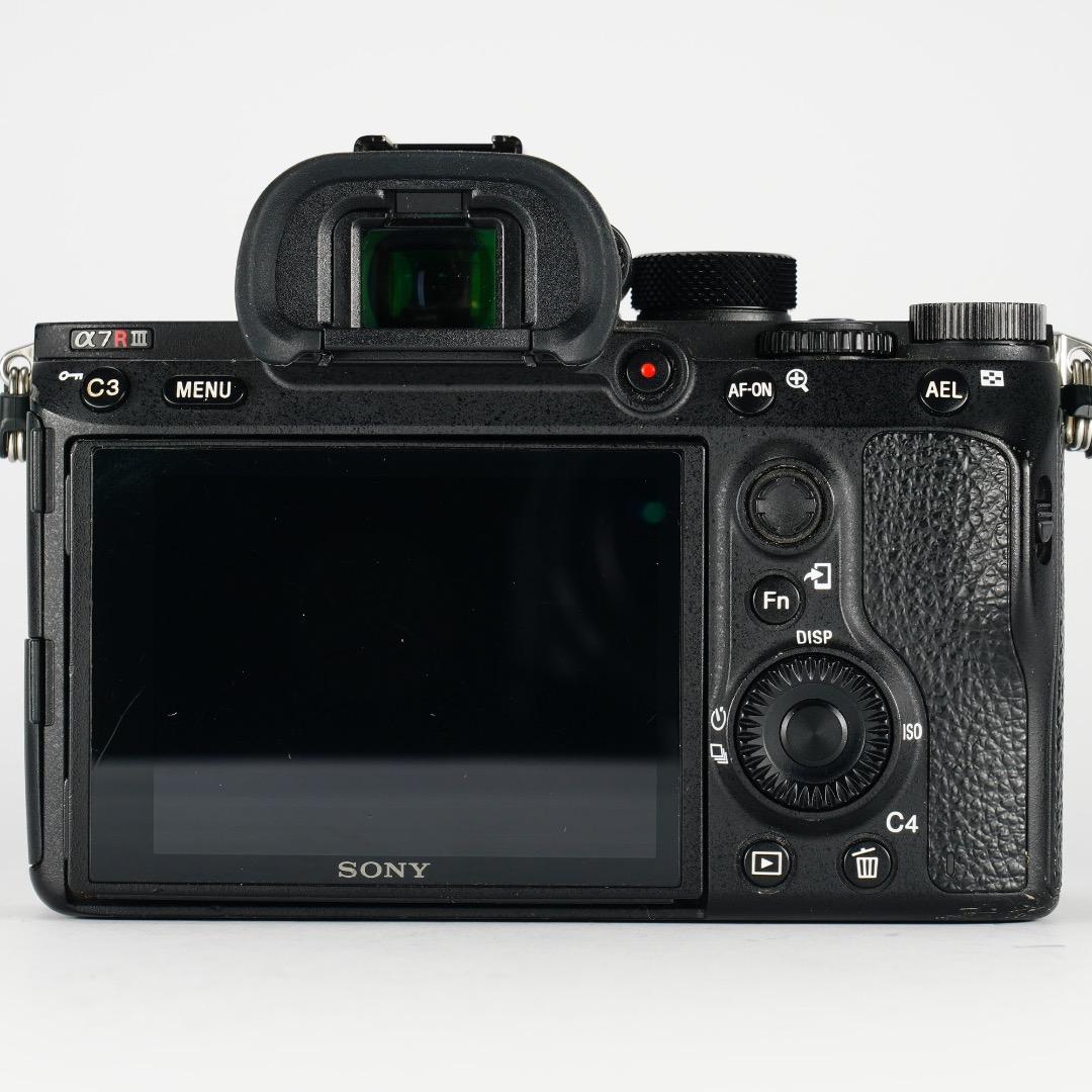SONY α7RIII 4240万画素 レンズセット 他と差をつける初めの1台