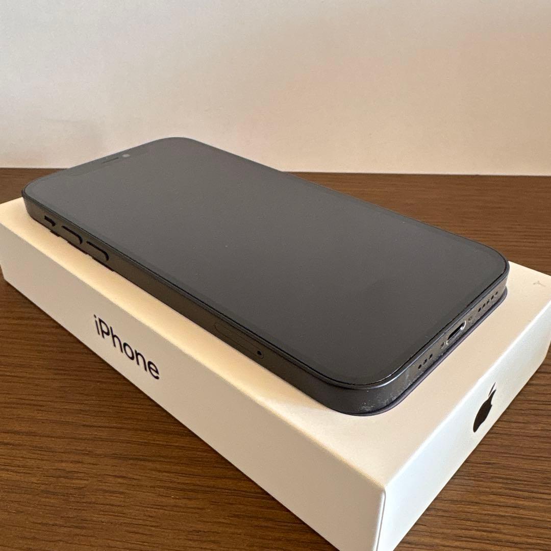 Apple iPhone 12 ブラック 6.1インチ 本体　64G