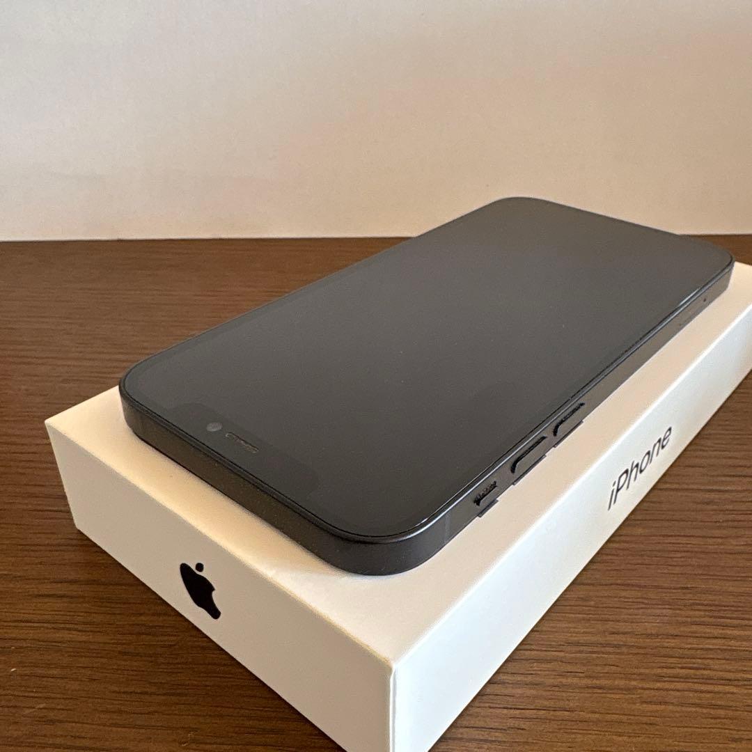 Apple iPhone 12 ブラック 6.1インチ 本体　64G