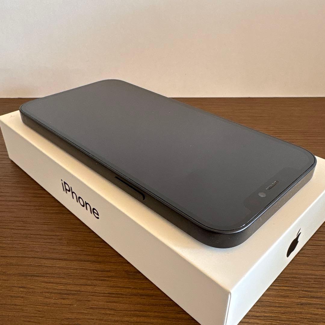 Apple iPhone 12 ブラック 6.1インチ 本体　64G