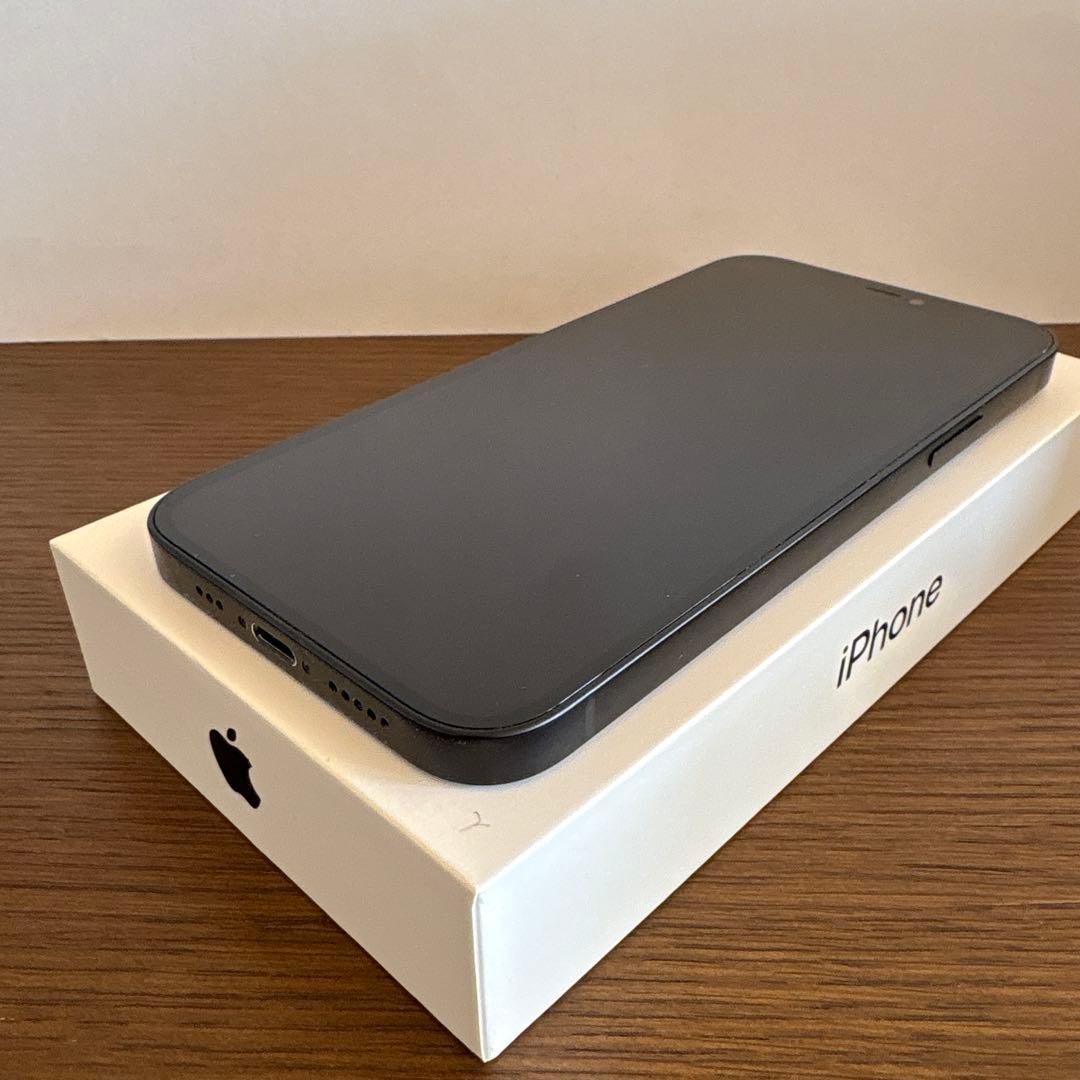 Apple iPhone 12 ブラック 6.1インチ 本体　64G