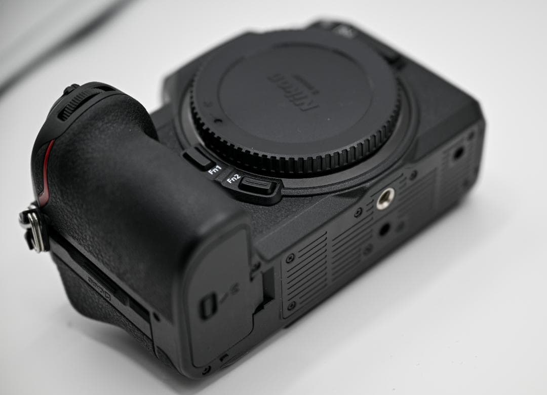 Nikon Z 6 III ミラーレス一眼カメラ