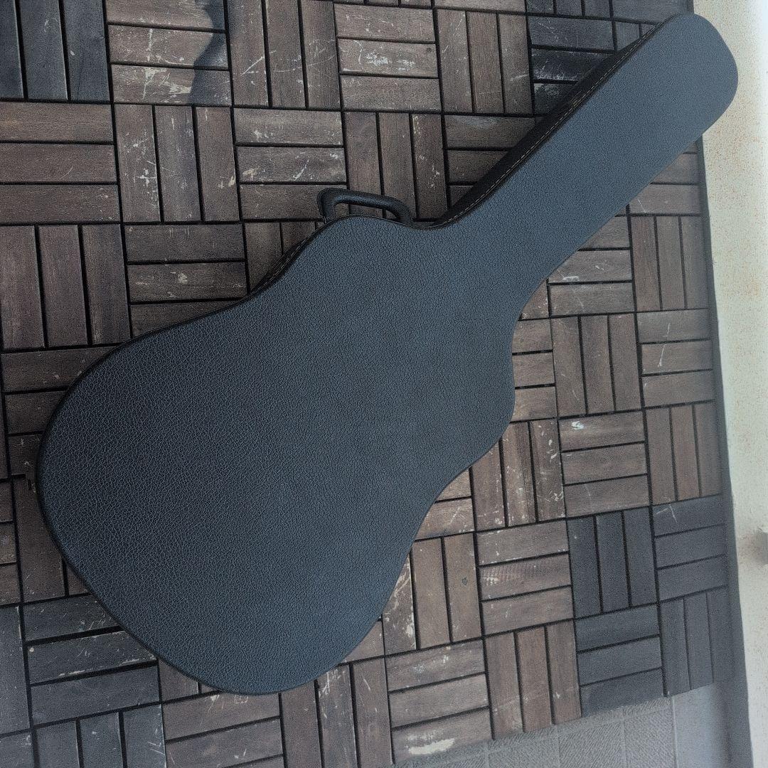 Chaki Wー3F 色々難ありのドレッドノートです。