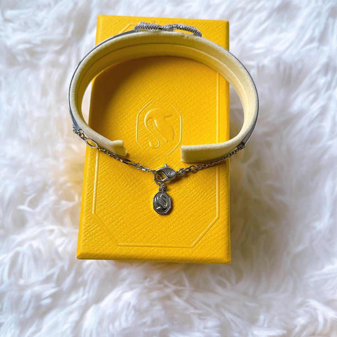 [かな]SWAROVSKI Hyperbola バングル　インフィニティ