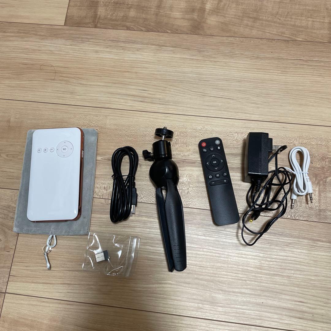 KABĒNI 小型プロジェクター