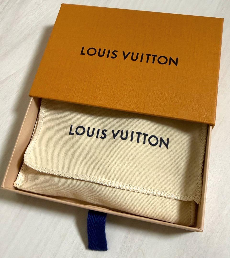 LOUIS VUITTON ☆ ブラック レザー キーリング