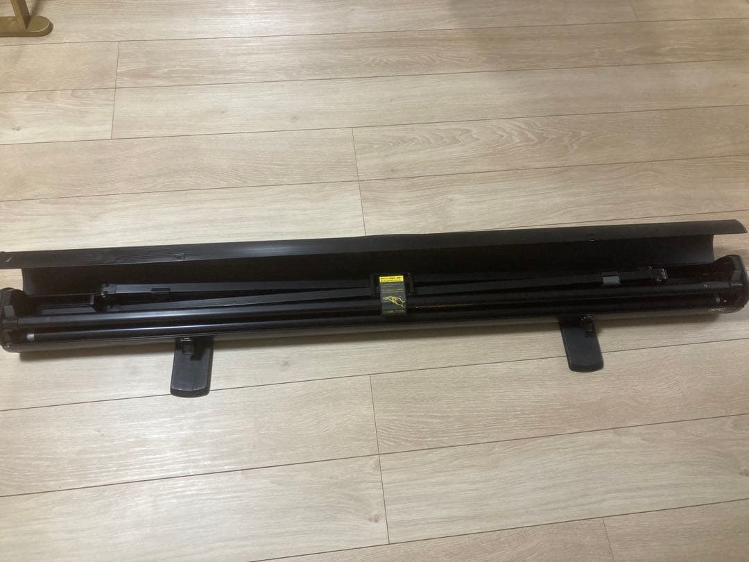 プロジェクタースクリーン 自立式 手動 80インチ ブラック