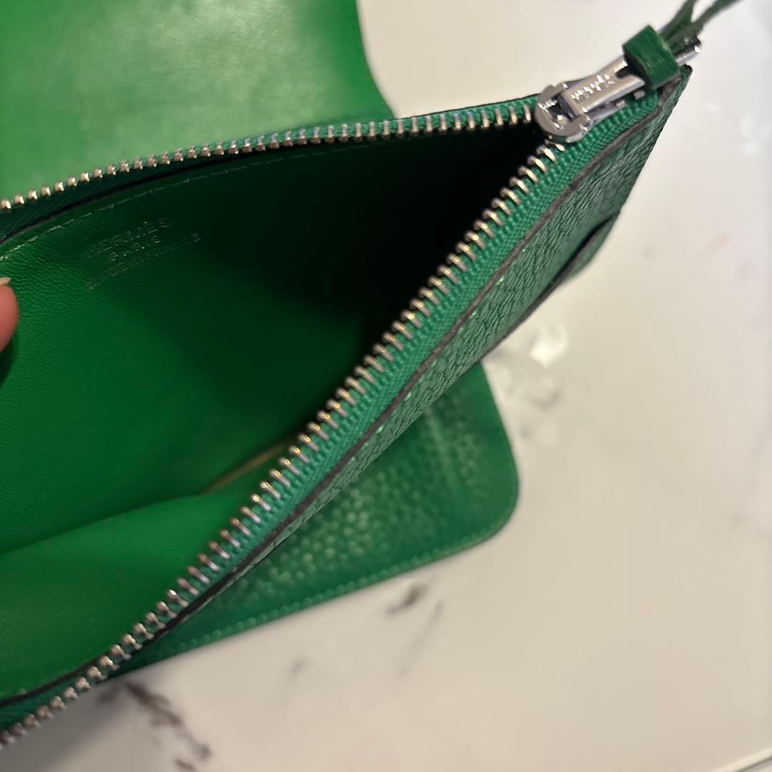 値下げ☆グリーンレザー長財布 小型ポーチ付き