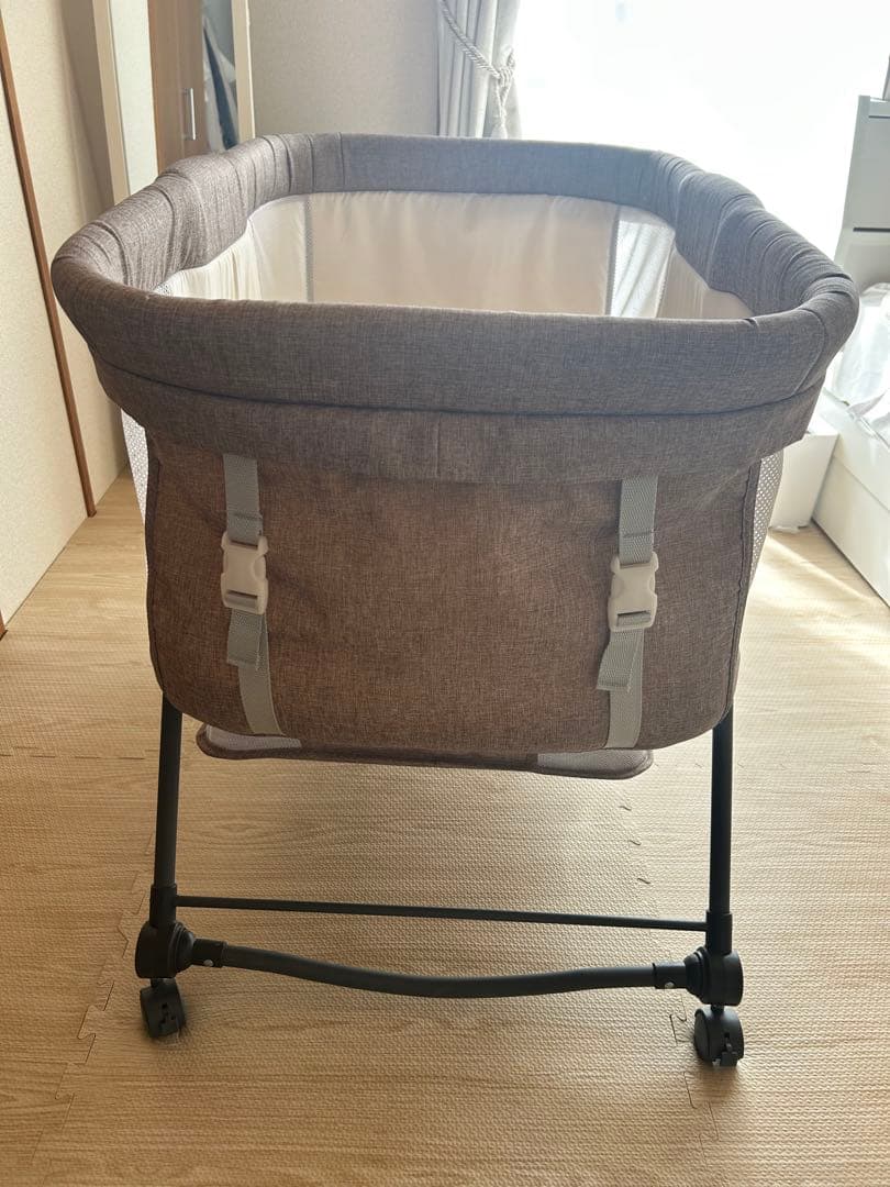 折りたたみ式ベビーベッド ゆりかご機能　蚊帳付き