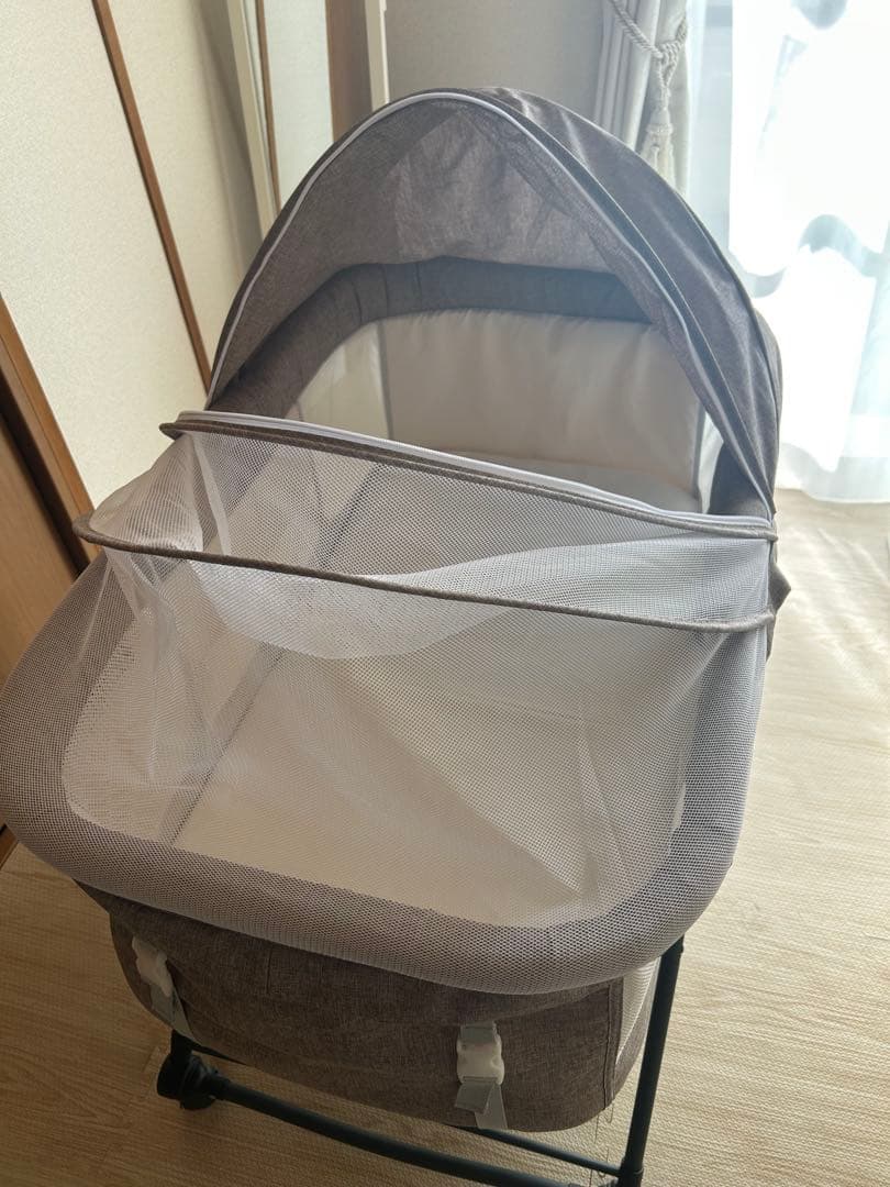 折りたたみ式ベビーベッド ゆりかご機能　蚊帳付き
