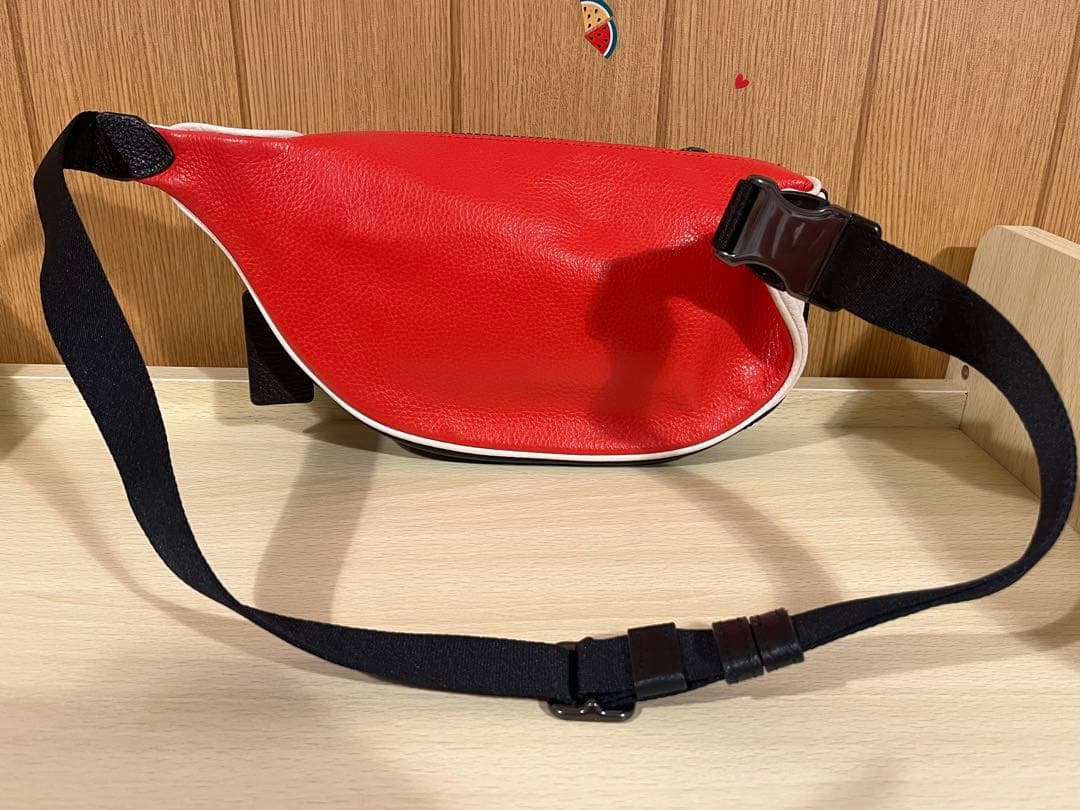 COACH(コーチ) レッド ディズニー レザー ボディーバッグ 正規品限定品