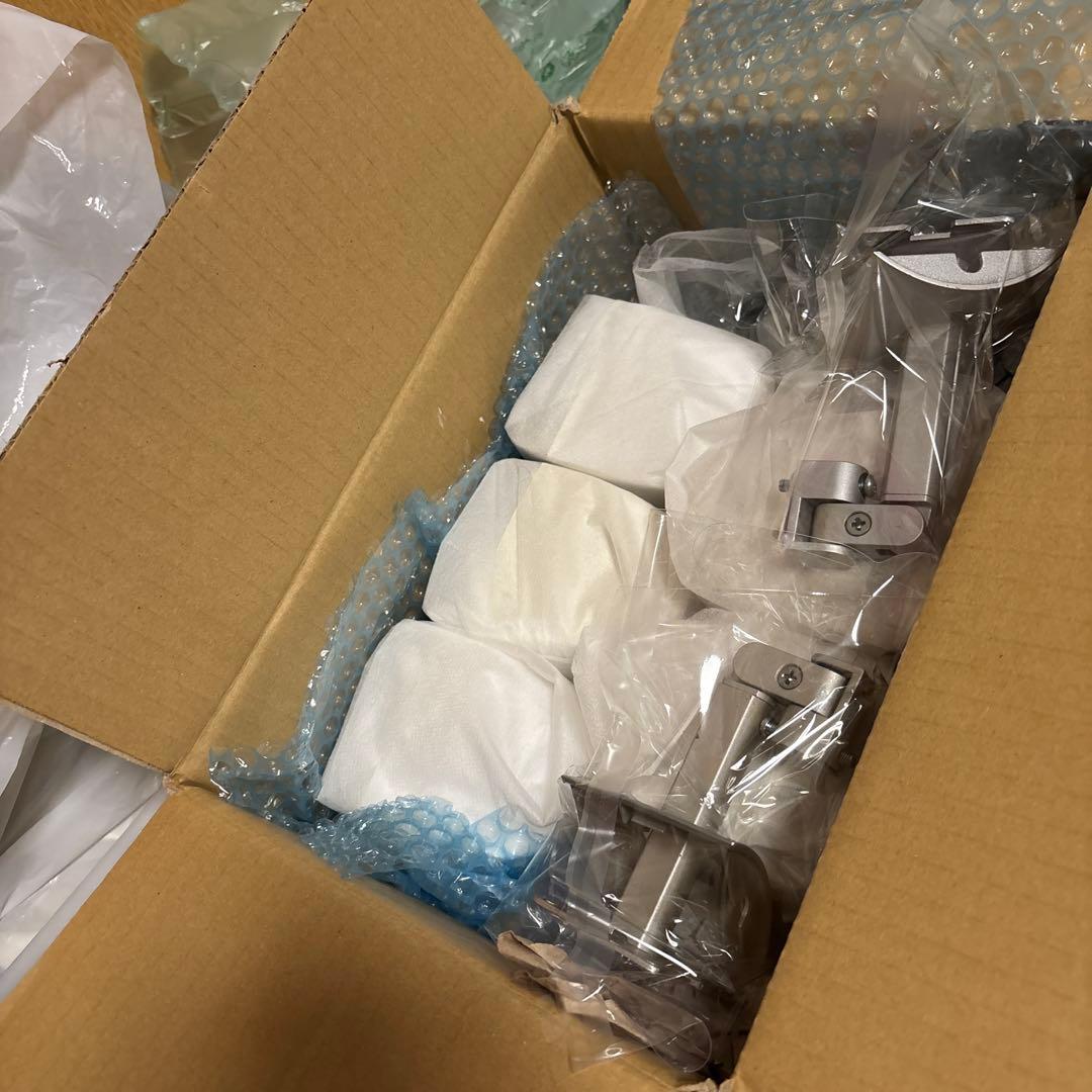 BOSEダブルキューブ型サラウンドスピーカー5個セット白　天釣り金物のつき