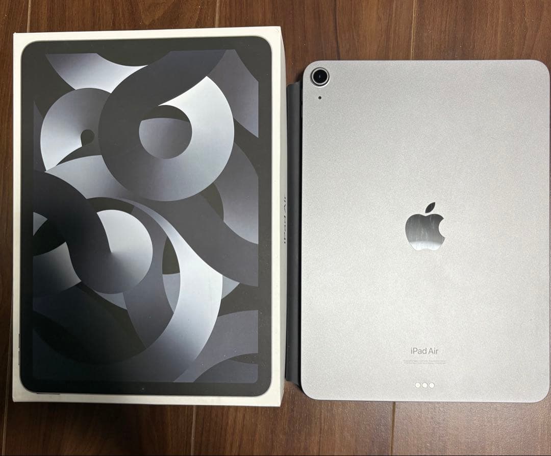 iPad Air M1 第五世代256GB 中古10.9インチ　Wi-Fiモデル