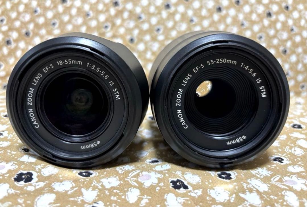 Canon EOS Kiss X8i (W)﻿ダブルレンズセット 一眼レフカメラ