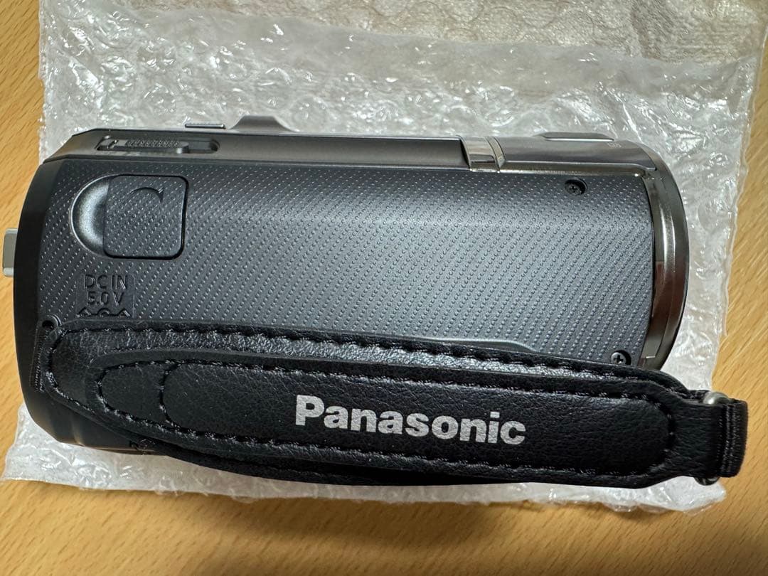 【ほぼ新品同様】Panasonicビデオカメラ HC-V700M