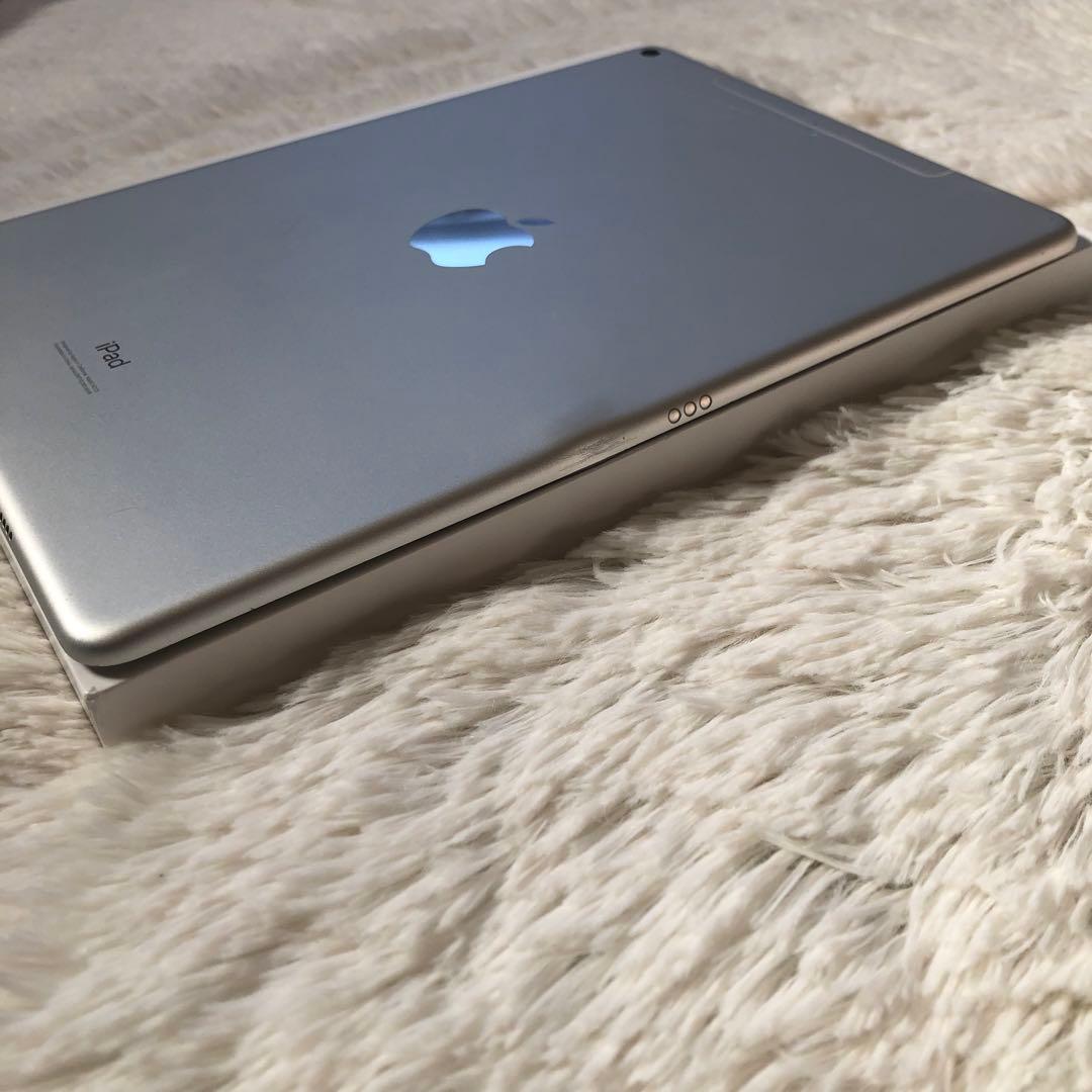 【特別価格！】iPad Air3 256GB SIMフリー【すぐ発送】