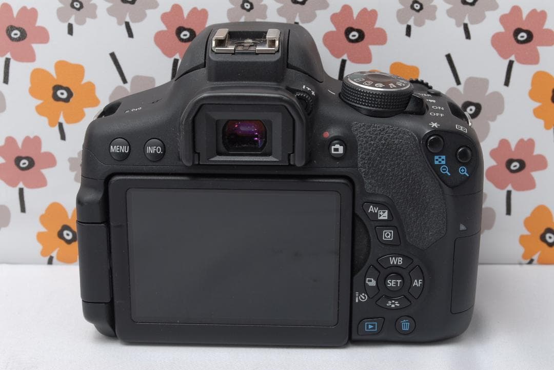 ❤Canon Kiss X8i❤バッテリー２個付き❤Wレンズ❤Wi-Fi転送❤