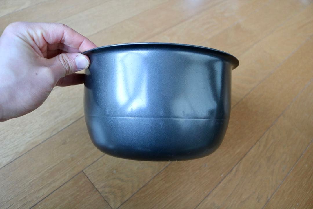 ☆美品！ 2022年製！ 象印 炊飯器 NW-VH10 5.5合 IH炊飯ジャー