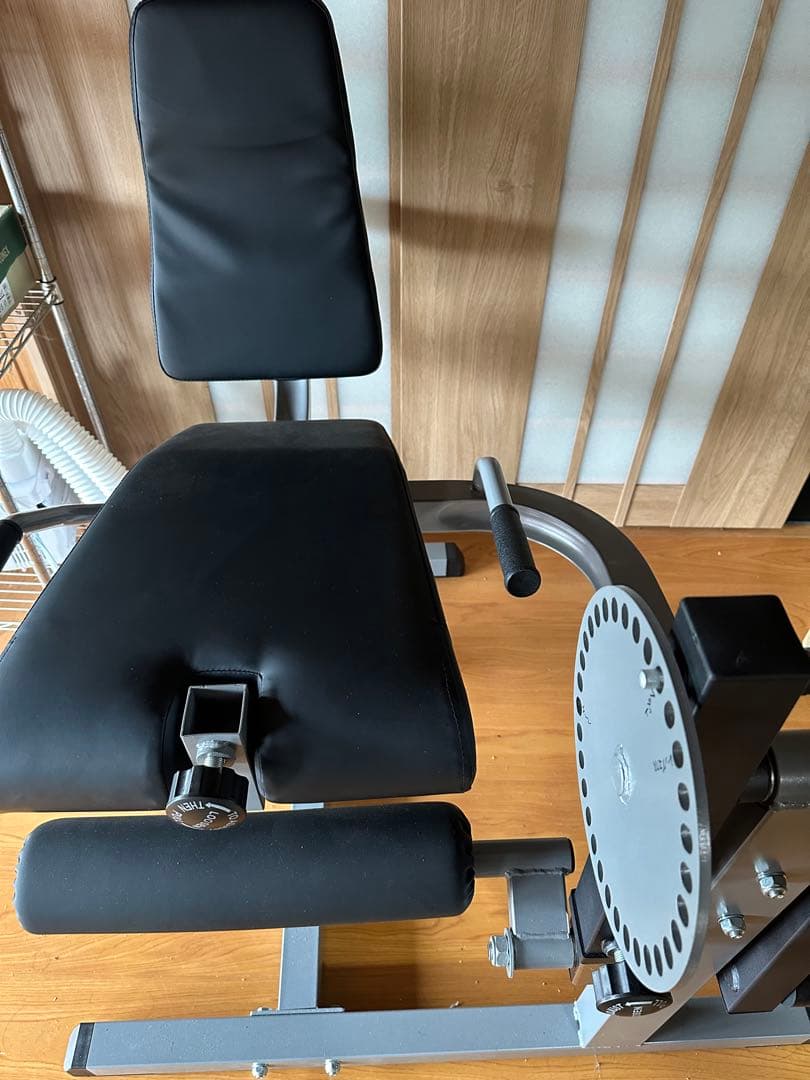 IROTEC（アイロテック） レッグエクステンション&レッグカールマシン