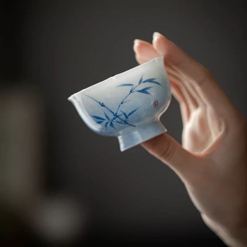 青い竹デザインの陶器カップ