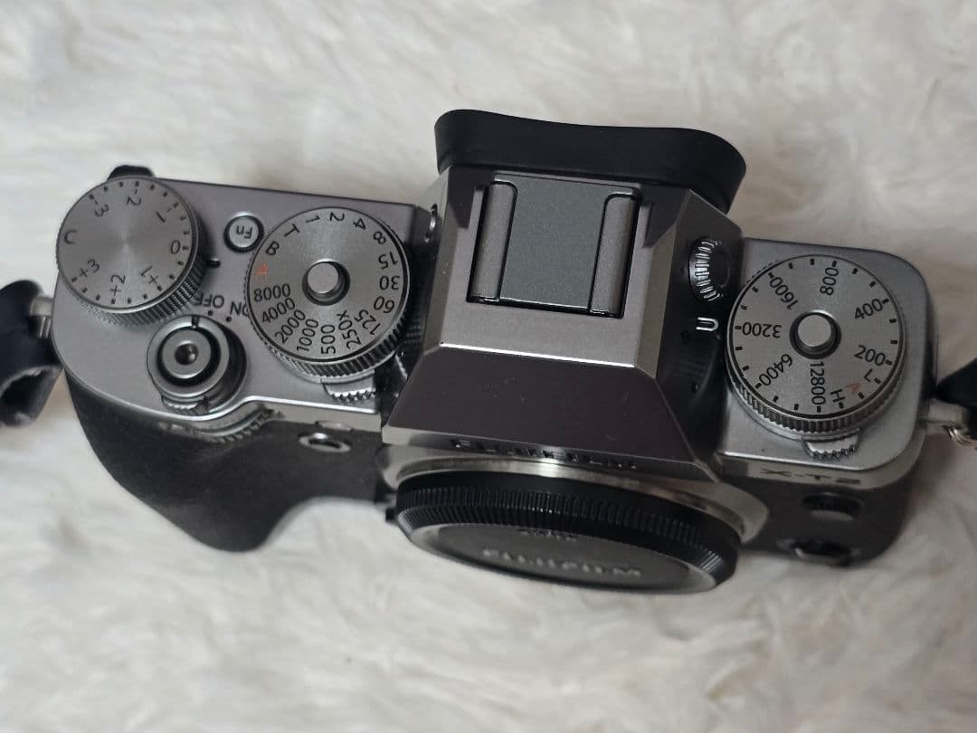 Fujifilm X-T2 ミラーレスカメラ レンズ2つ付