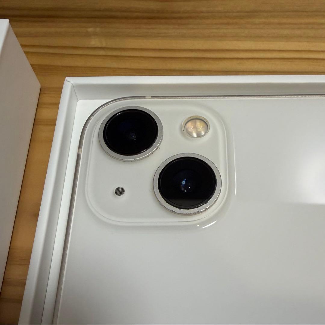 iPhone13 128GB白 SIMフリー ★超メルカリ値下中 ケーブル6本付