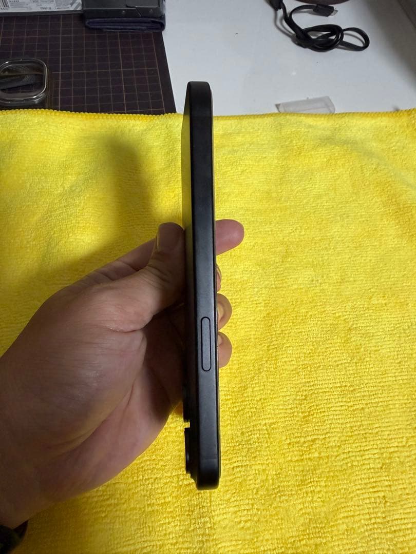 Apple iPhone 15 ブラック 本体 256