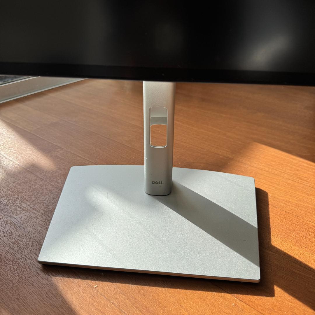 DELL U2723QX 4Kモニター