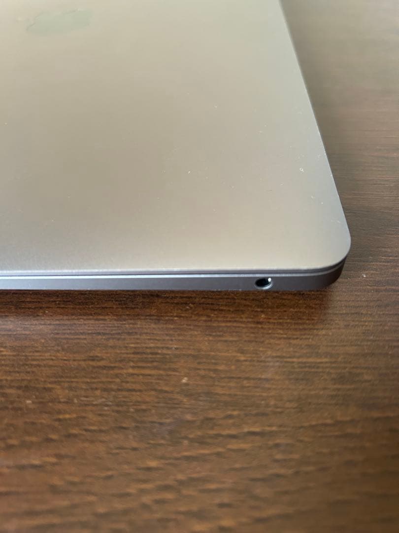 【美品】MacBook Air 13インチ2020 / 256GB